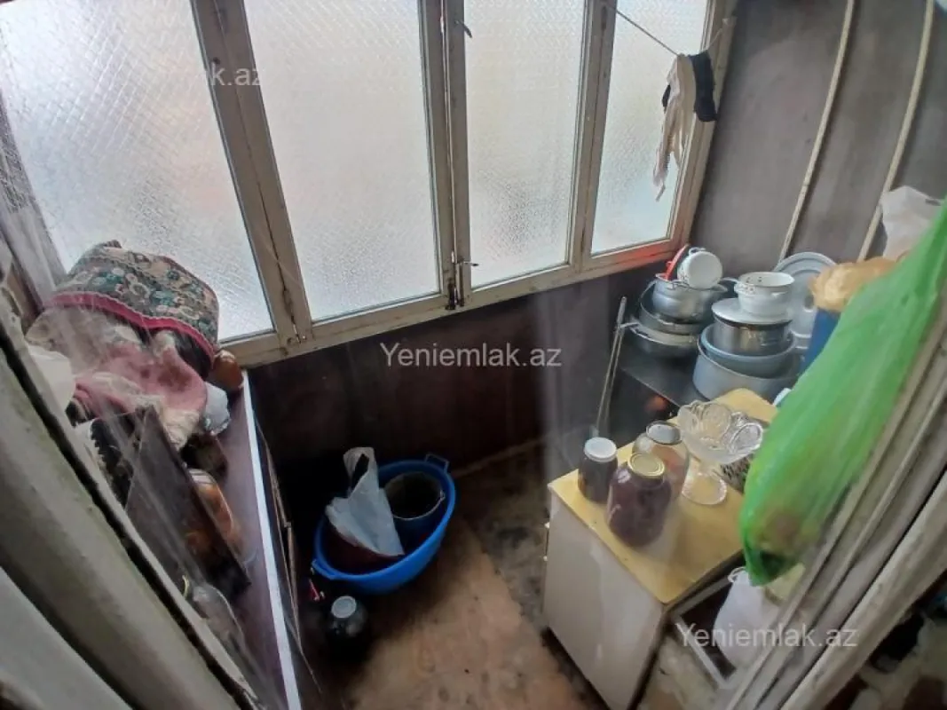 Satılır 2 otaqlı köhnə tikili 45 m²