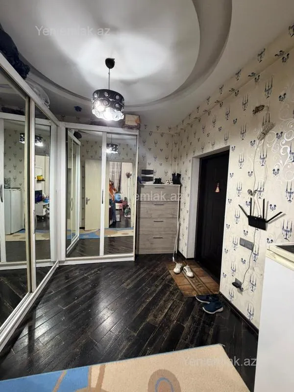 Satılır 3 otaqlı yeni tikili 100 m²