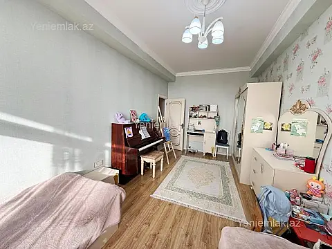 Satılır 3 otaqlı yeni tikili 110 m²