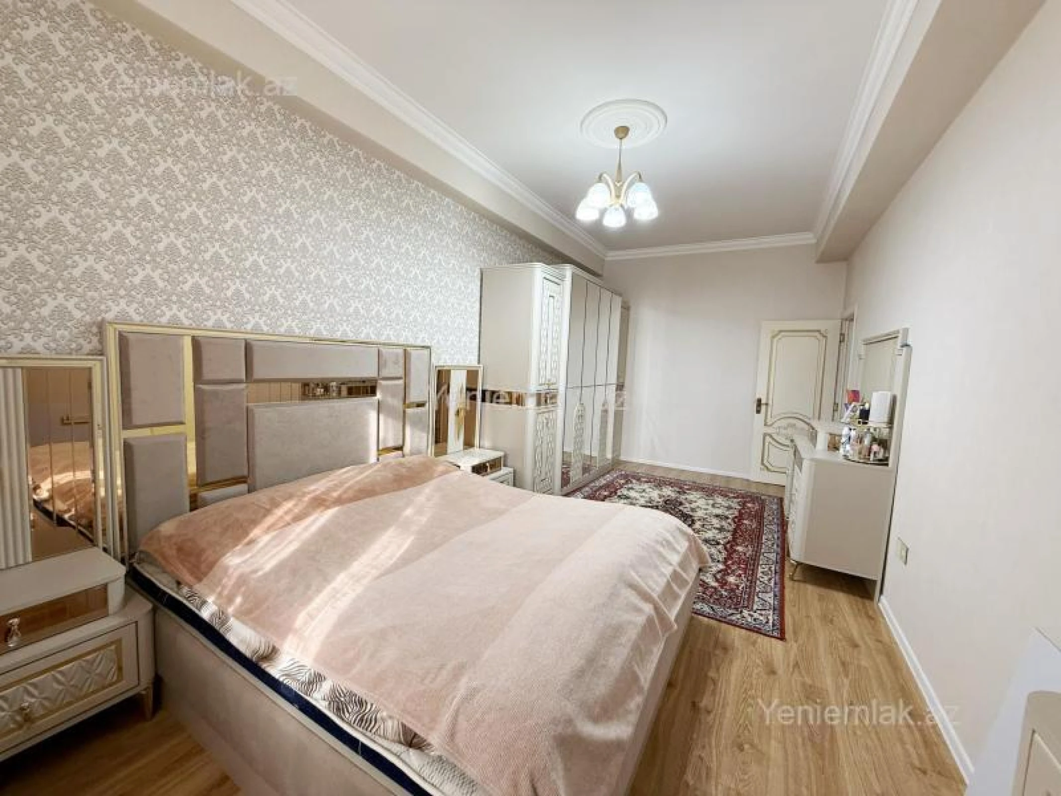 Satılır 3 otaqlı yeni tikili 110 m²