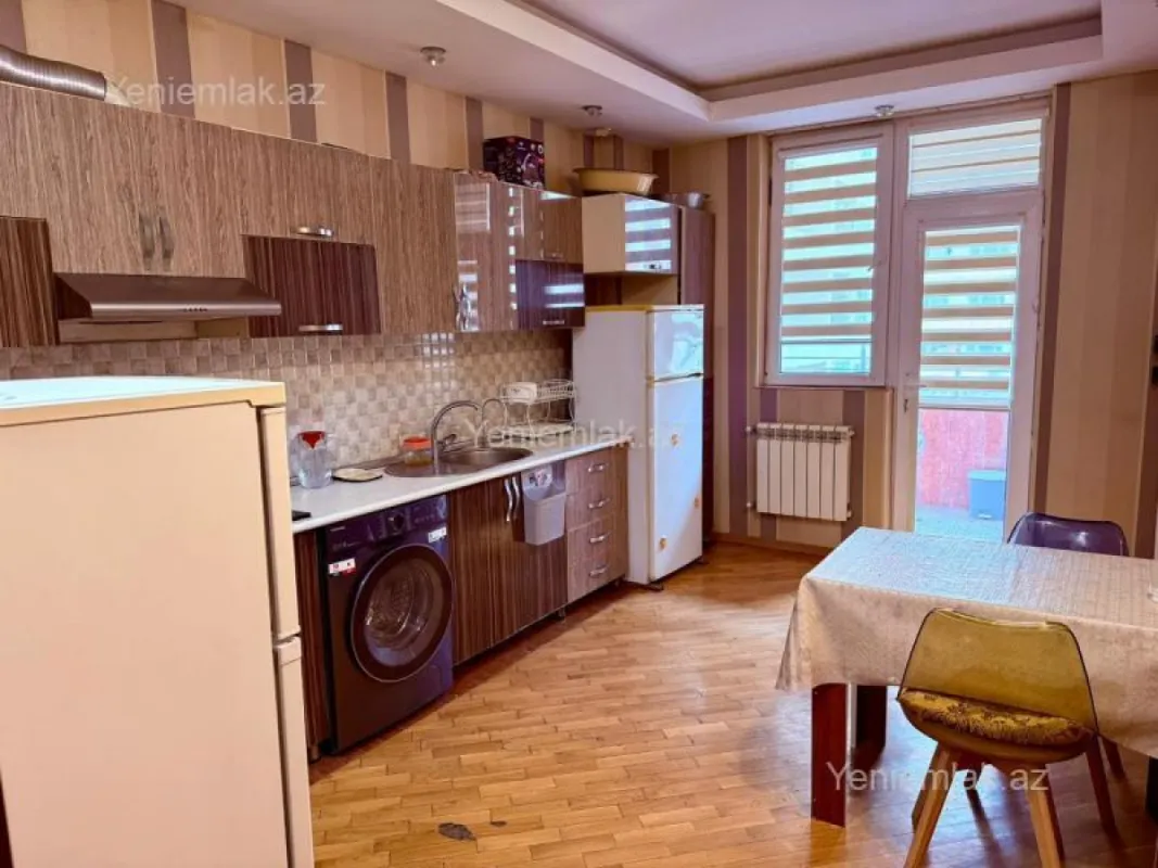 Satılır 2 otaqlı yeni tikili 80 m²