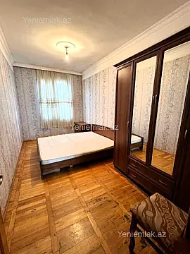 Satılır 2 otaqlı köhnə tikili 55 m²