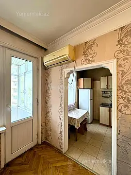 Satılır 2 otaqlı köhnə tikili 55 m²