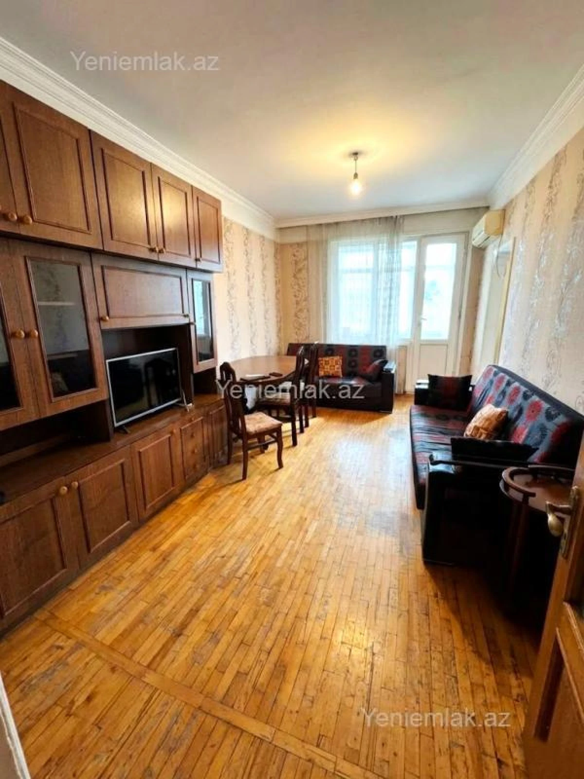 Satılır 2 otaqlı köhnə tikili 55 m²