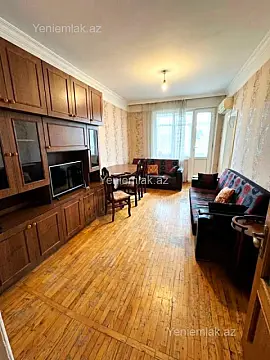 Satılır 2 otaqlı köhnə tikili 55 m²