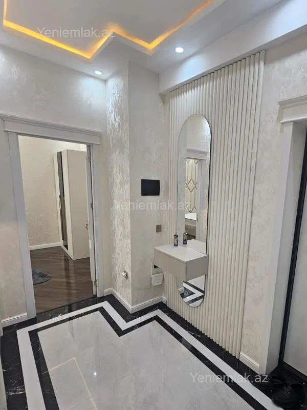 Satılır 2 otaqlı yeni tikili 75 m²