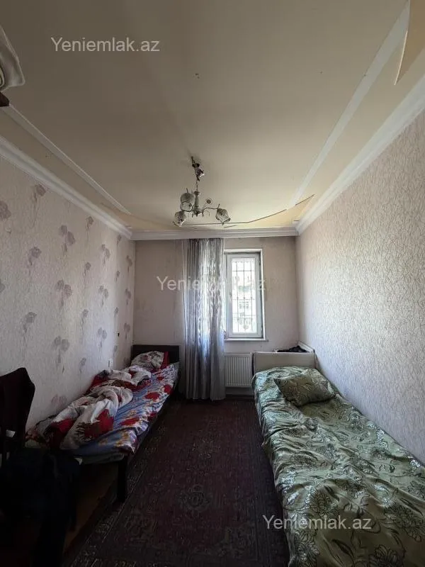 Satılır 5 otaqlı köhnə tikili 100 m²