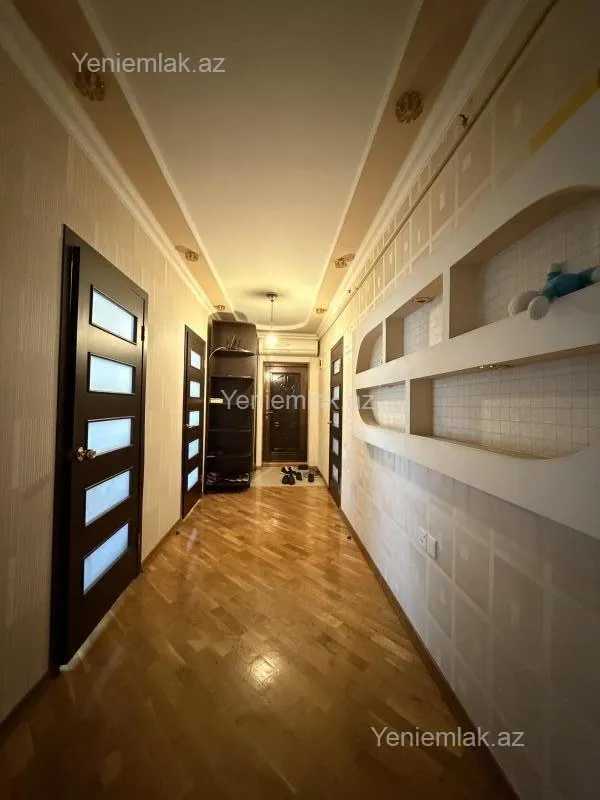 Satılır 5 otaqlı köhnə tikili 100 m²