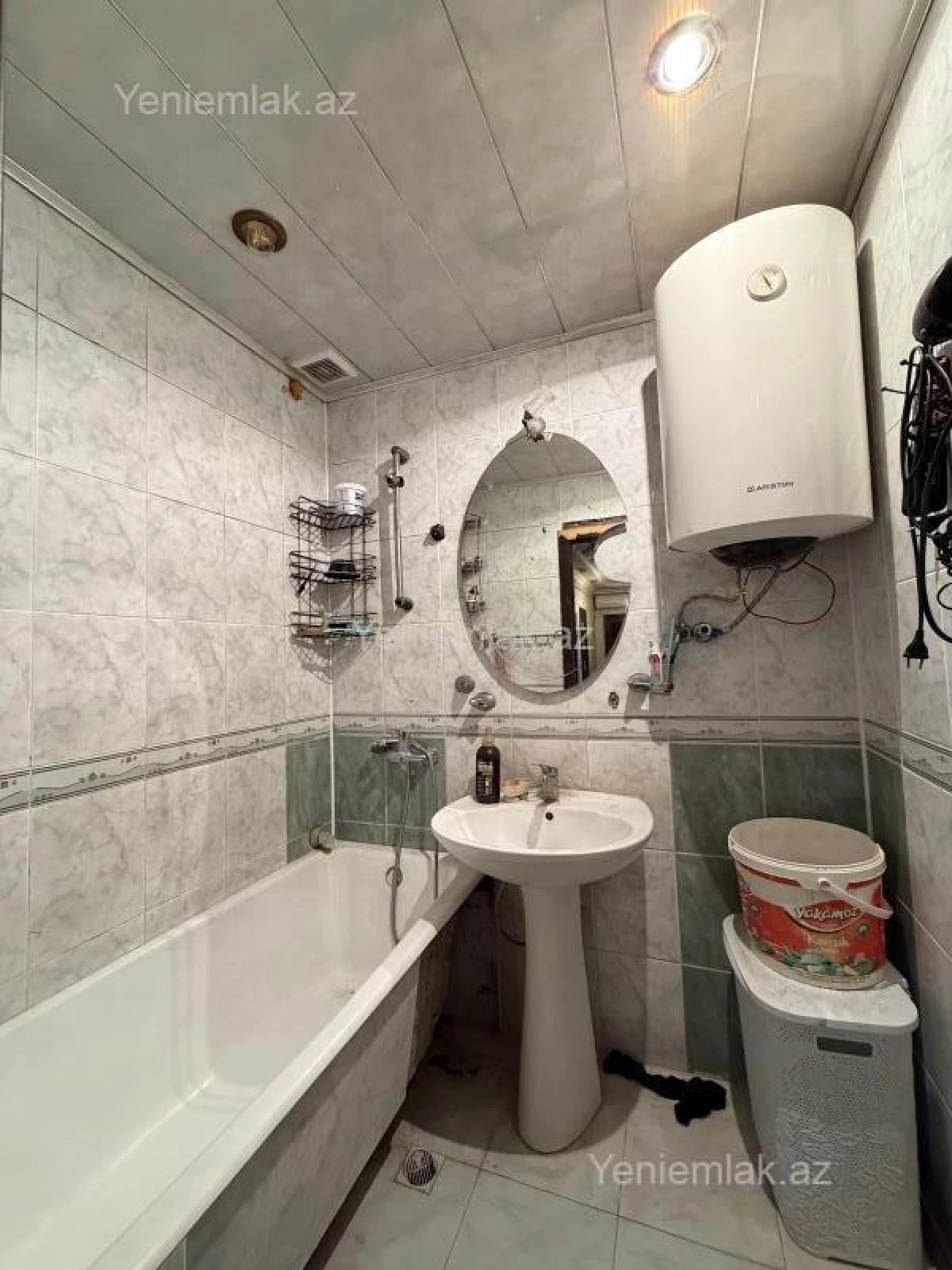 Satılır 5 otaqlı köhnə tikili 100 m²