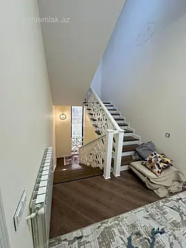 Satılır 6 otaqlı həyət evi 350 m²