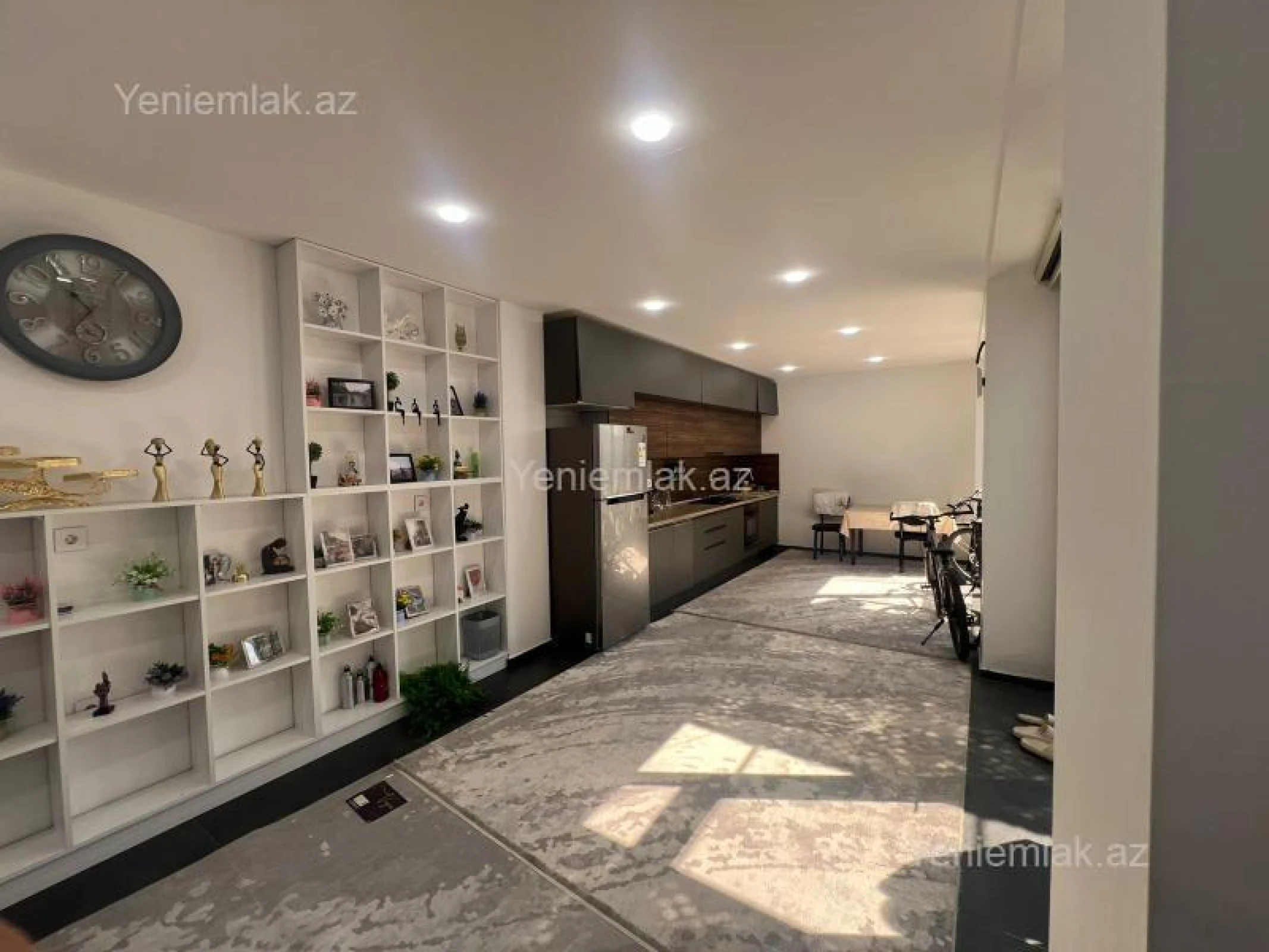 Satılır 6 otaqlı həyət evi 350 m²