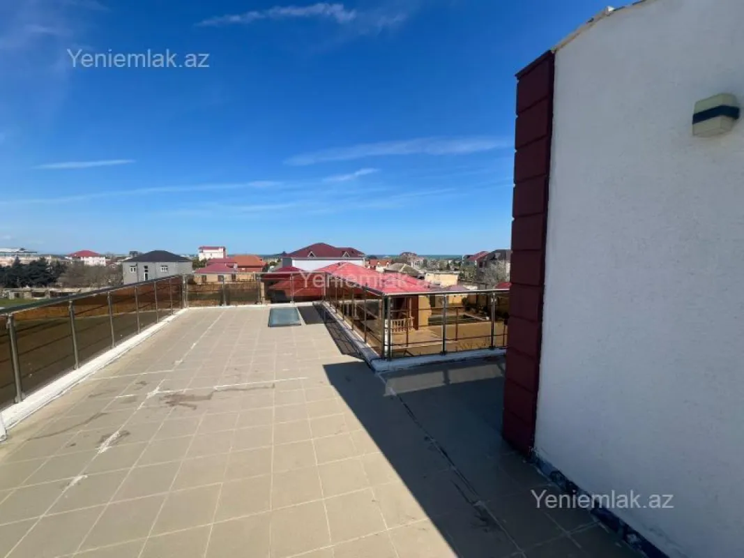 Satılır 6 otaqlı həyət evi 350 m²
