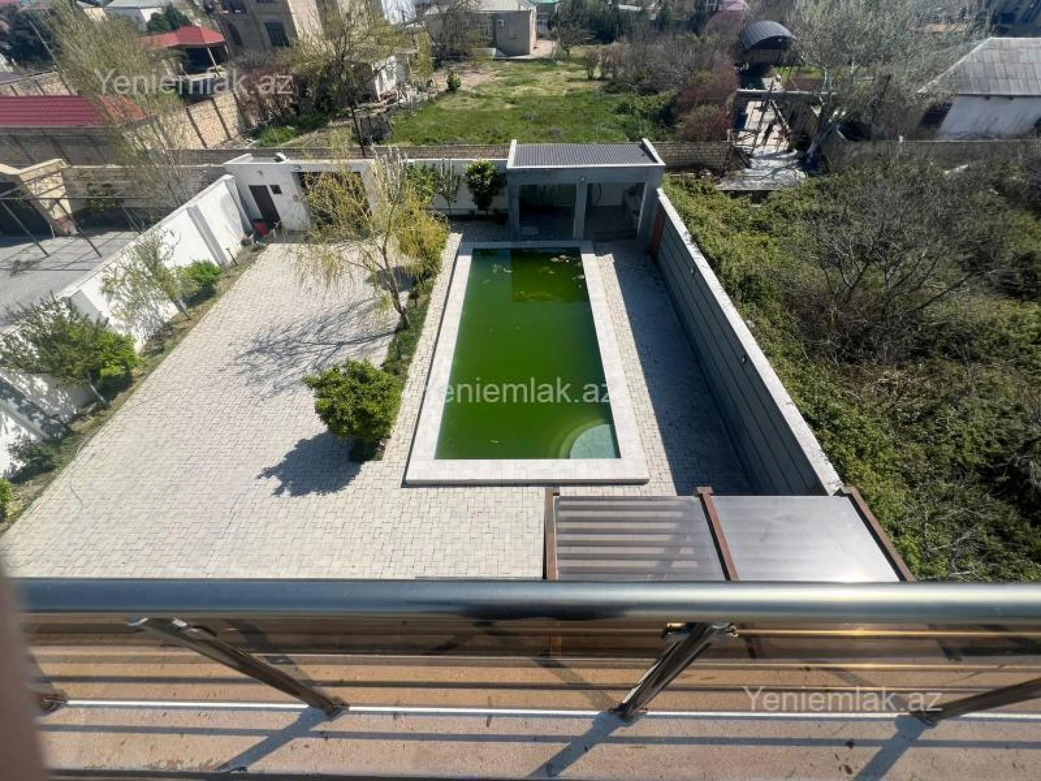 Satılır 6 otaqlı həyət evi 350 m²