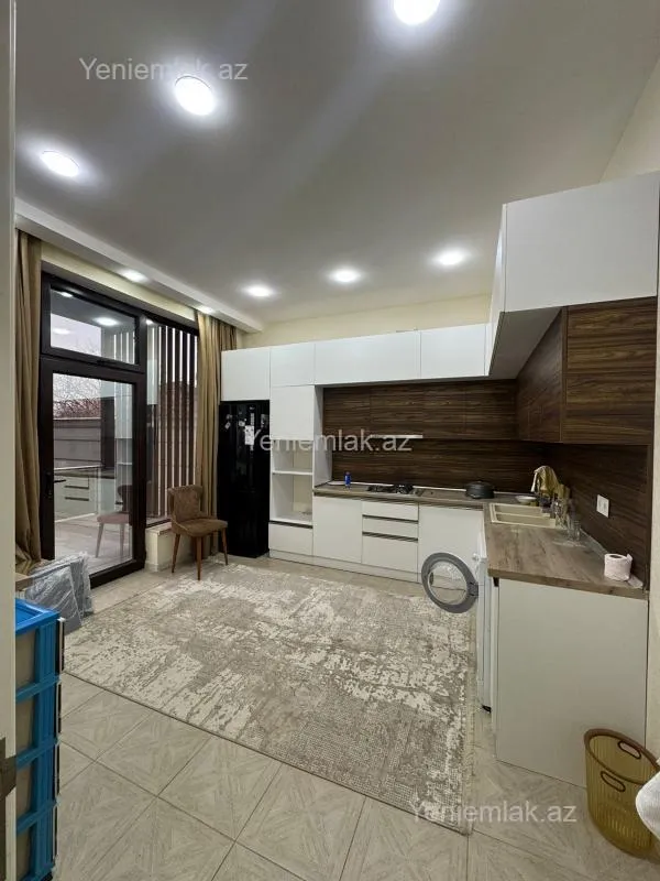 Satılır 6 otaqlı həyət evi 350 m²