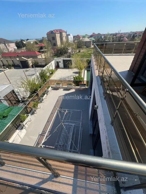 Satılır 6 otaqlı həyət evi 350 m²