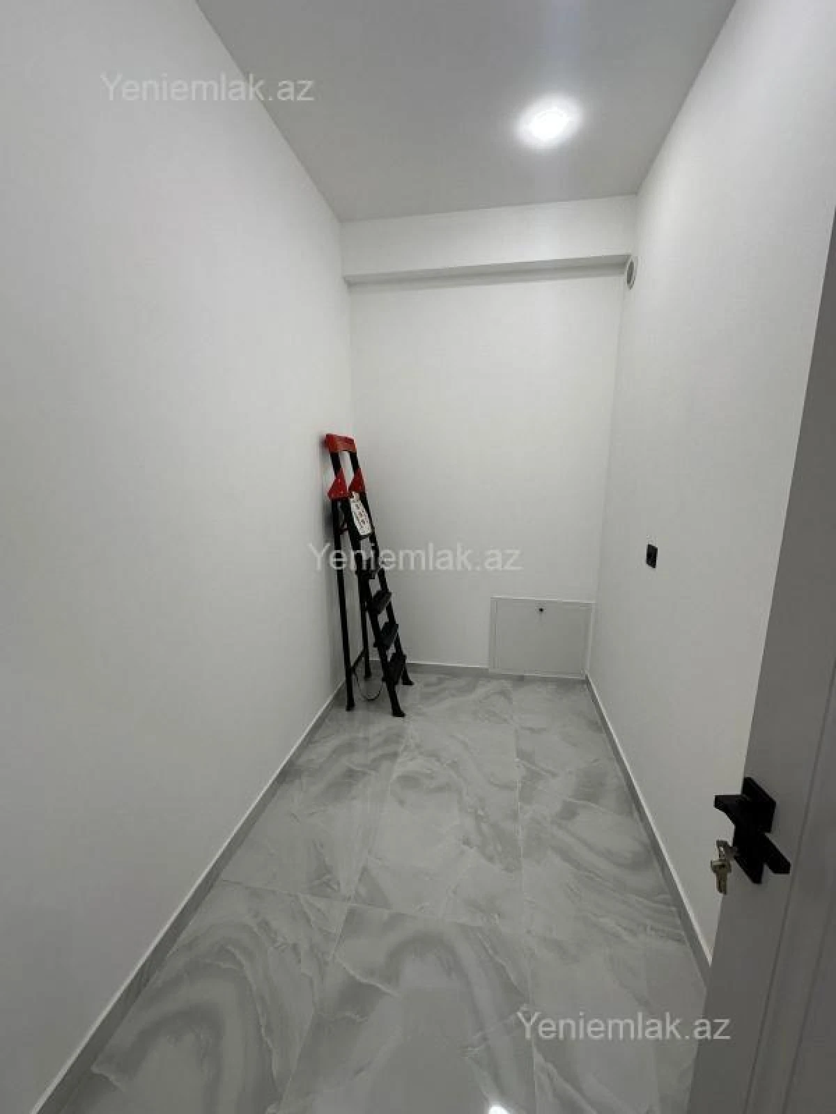 Satılır 3 otaqlı yeni tikili 131 m²