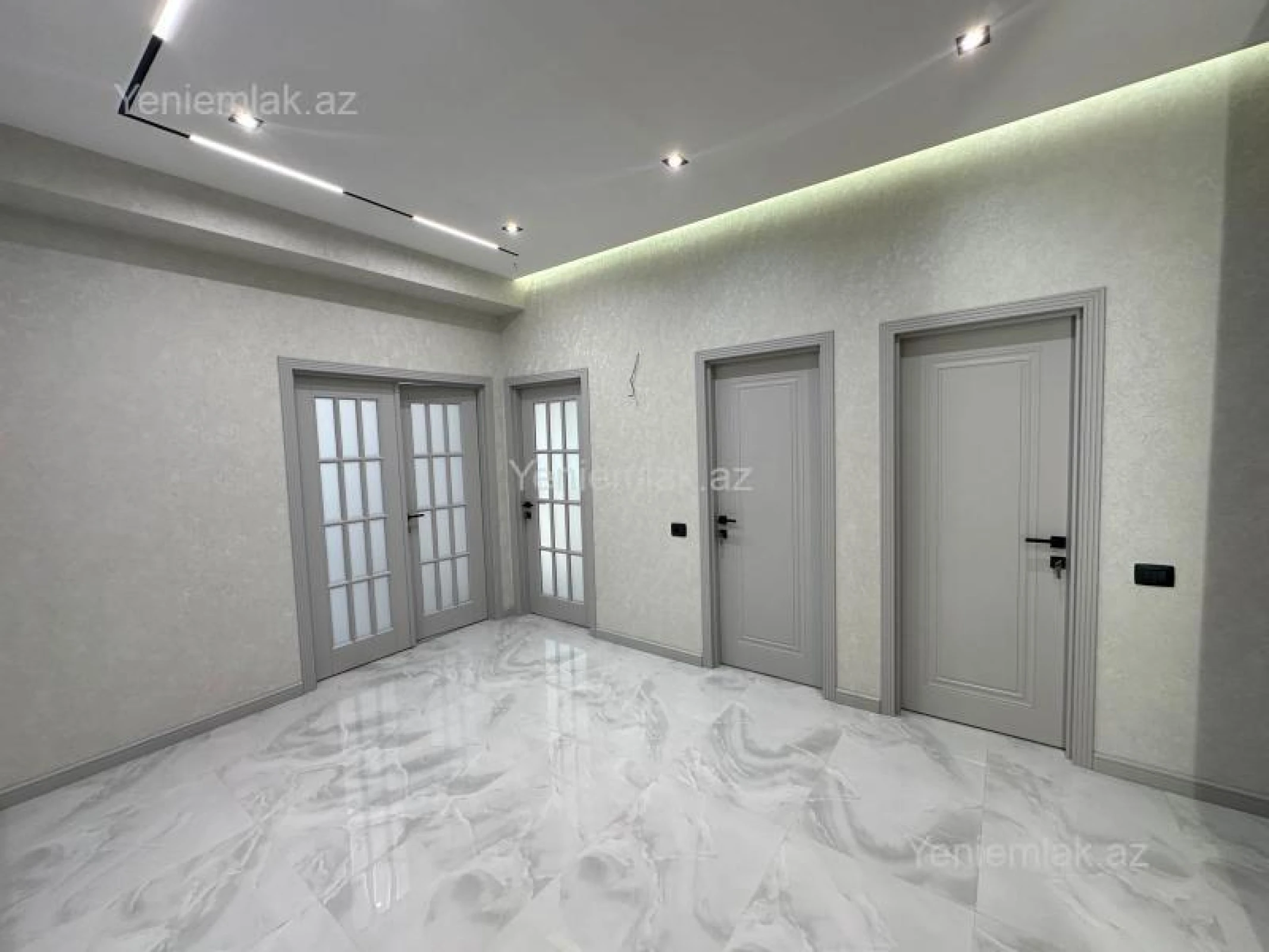 Satılır 3 otaqlı yeni tikili 131 m²