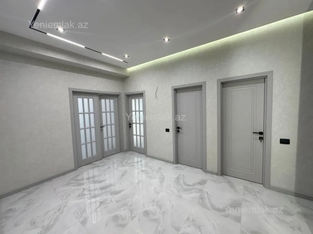 Satılır 3 otaqlı yeni tikili 131 m²