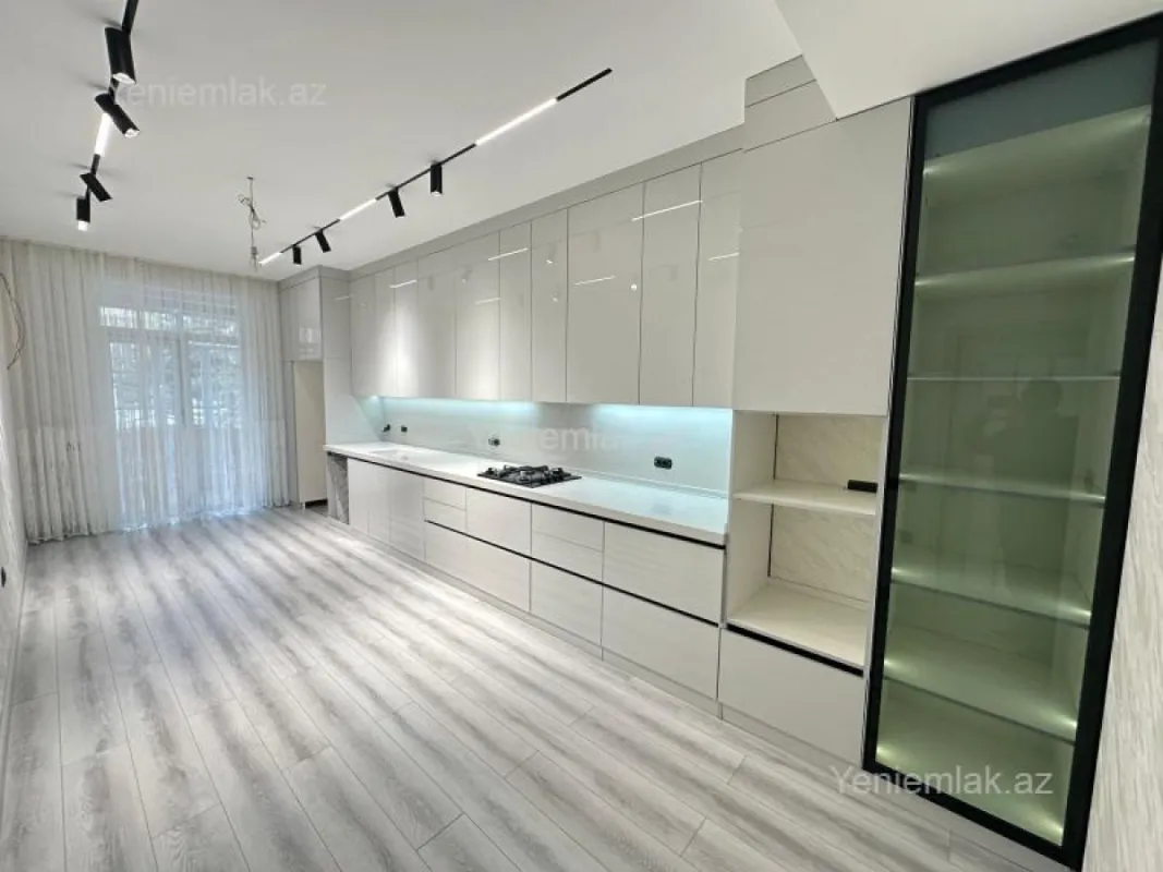 Satılır 3 otaqlı yeni tikili 131 m²