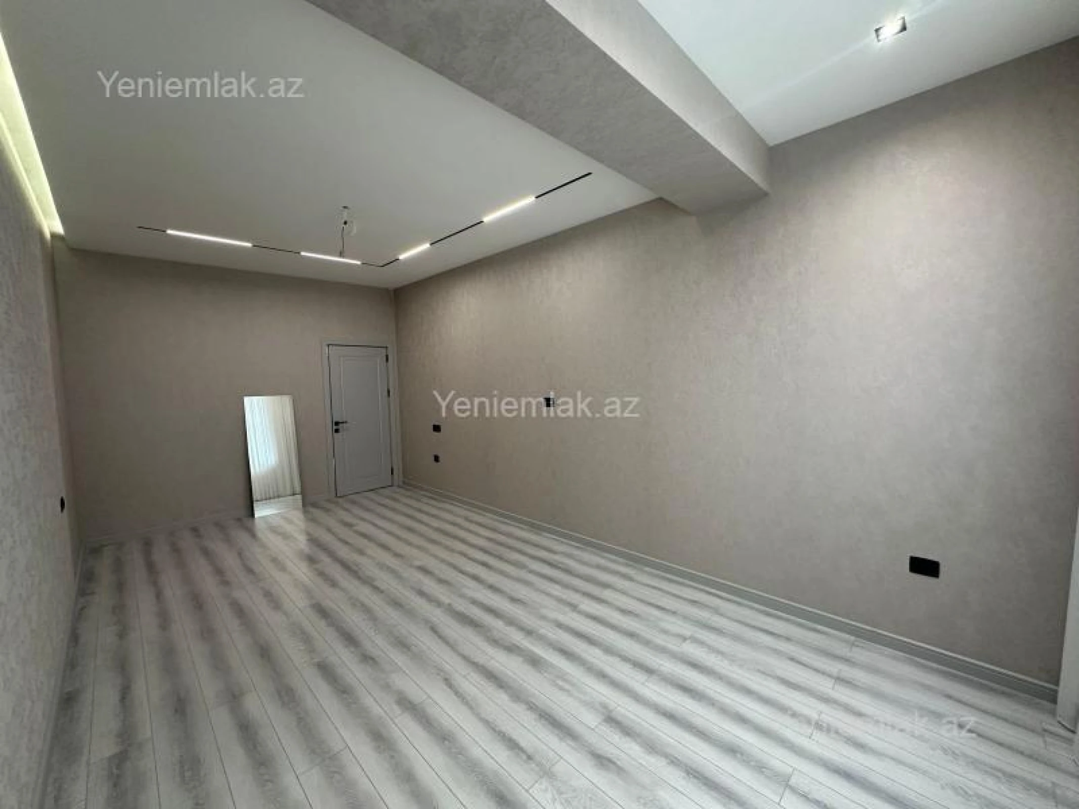Satılır 3 otaqlı yeni tikili 131 m²