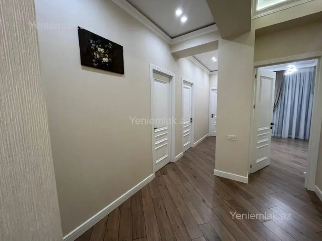 Satılır 3 otaqlı yeni tikili 98.5 m²