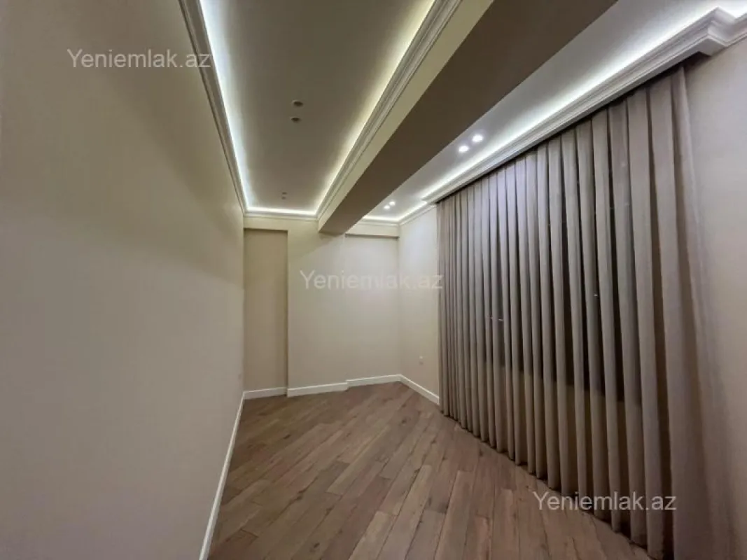 Satılır 3 otaqlı yeni tikili 98.5 m²