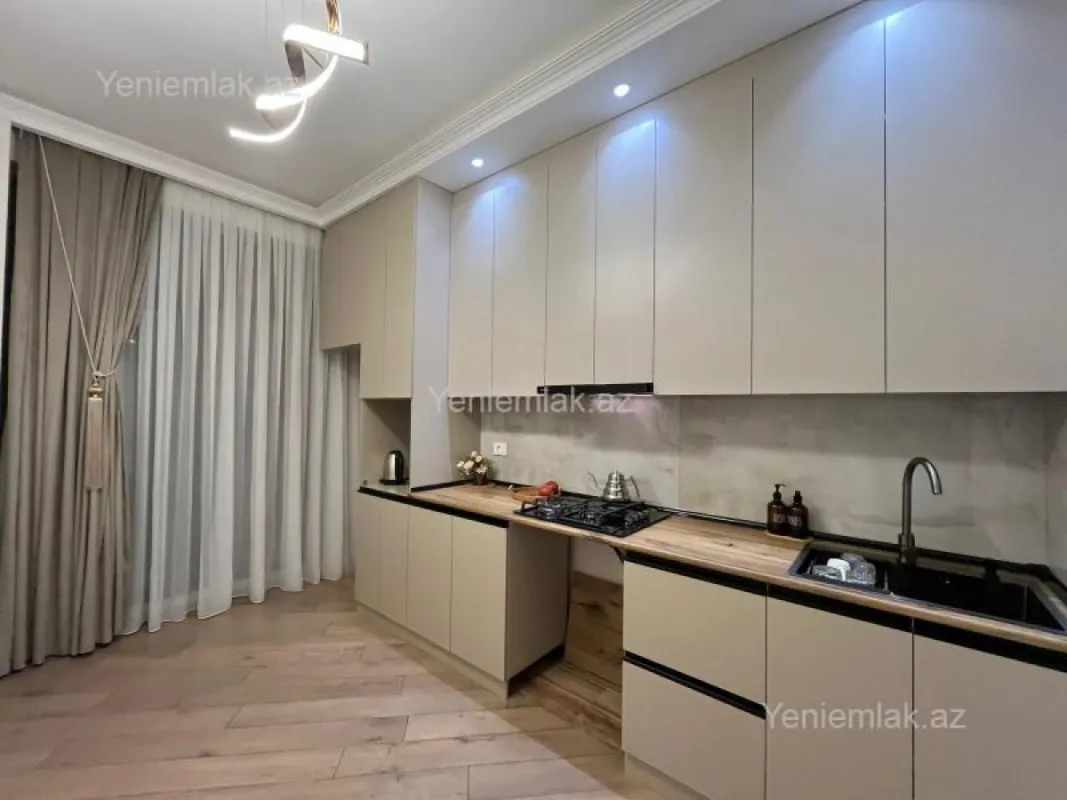 Satılır 3 otaqlı yeni tikili 98.5 m²