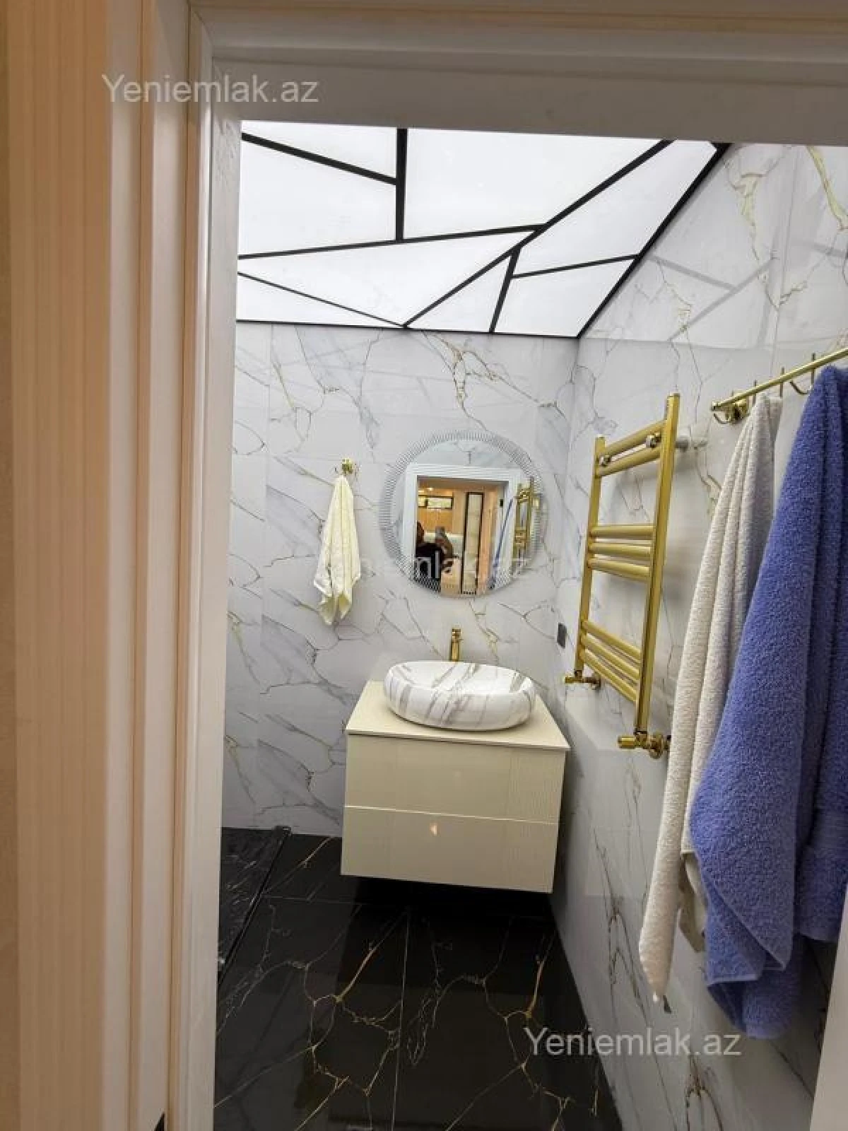 Satılır 2 otaqlı yeni tikili 95 m²