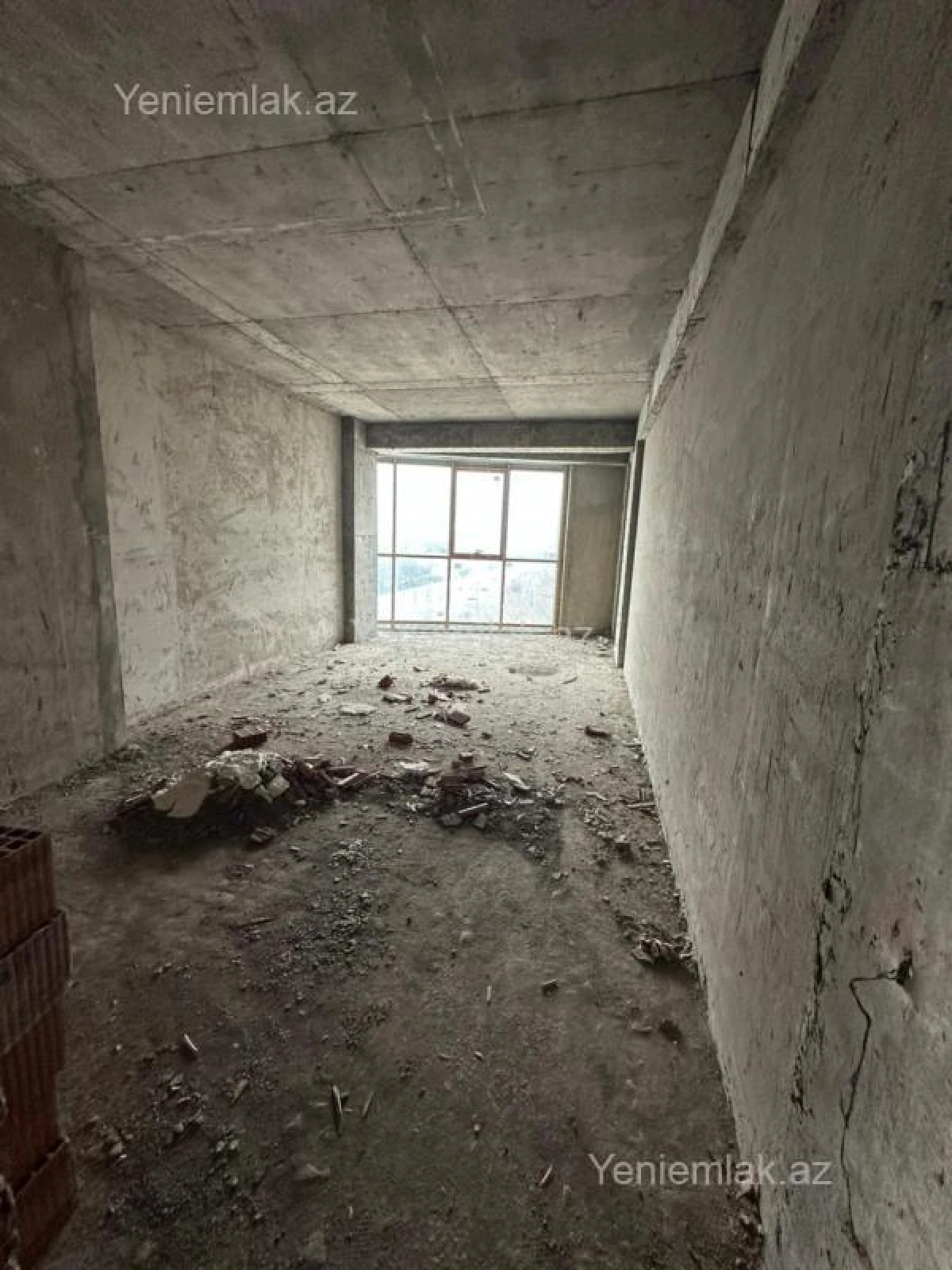 Satılır 4 otaqlı yeni tikili 200 m²