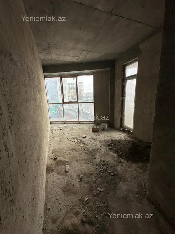 Satılır 4 otaqlı yeni tikili 200 m²