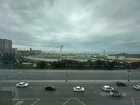 Satılır 4 otaqlı yeni tikili 200 m²