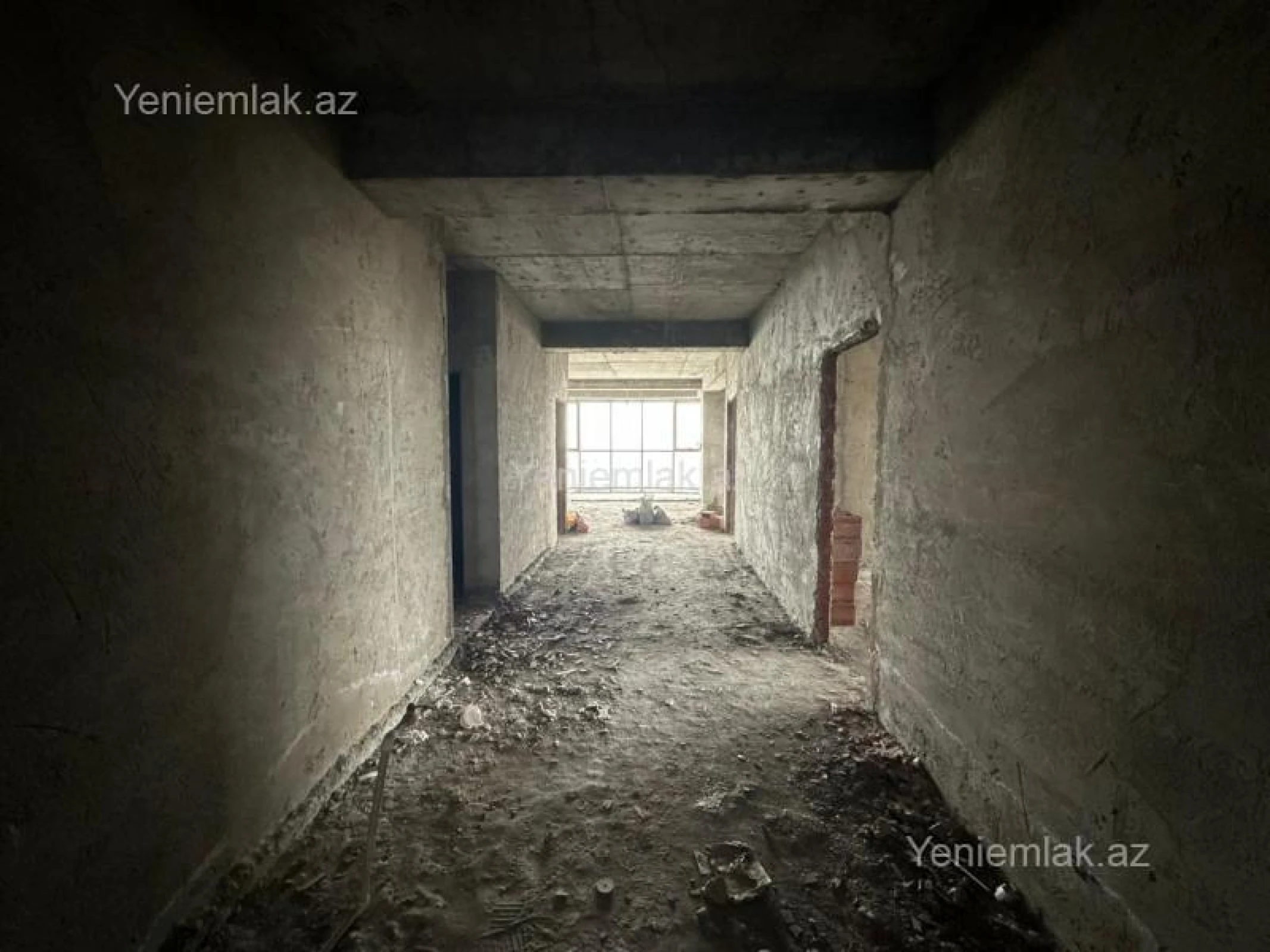 Satılır 4 otaqlı yeni tikili 200 m²