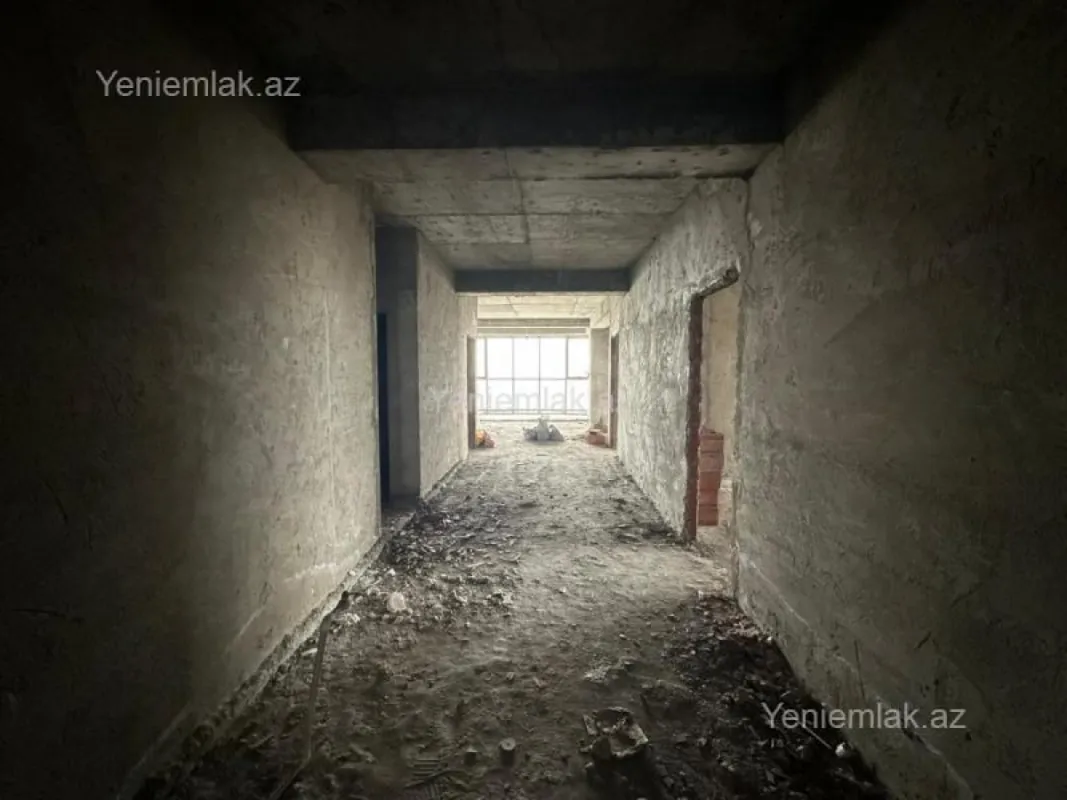 Satılır 4 otaqlı yeni tikili 200 m²