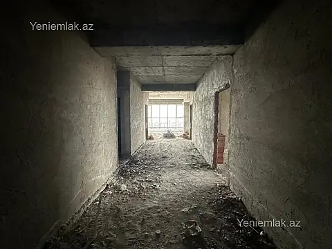 Satılır 4 otaqlı yeni tikili 200 m²