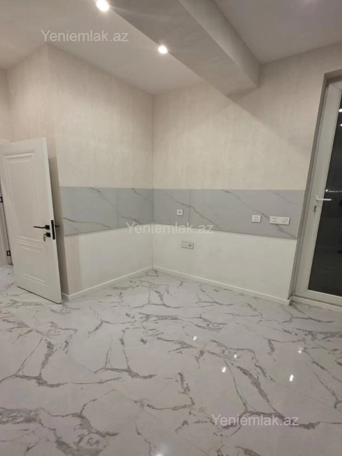 Satılır 3 otaqlı yeni tikili 81 m²