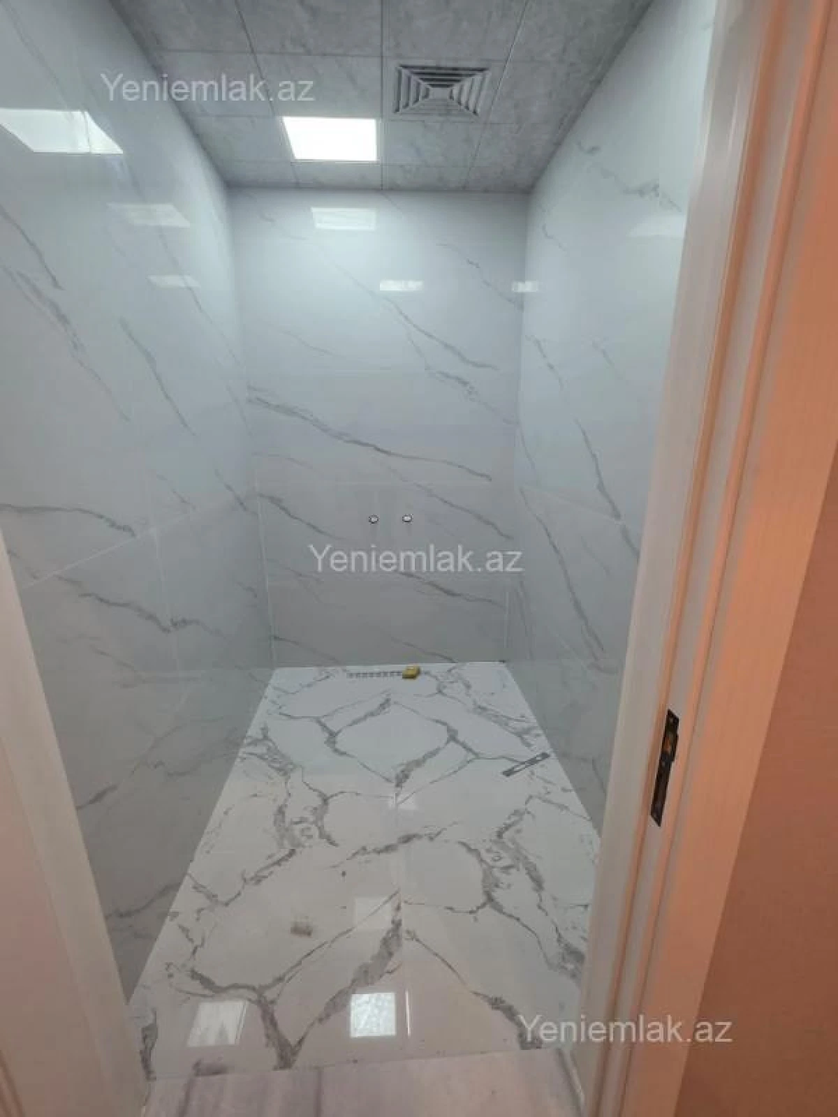 Satılır 3 otaqlı yeni tikili 81 m²
