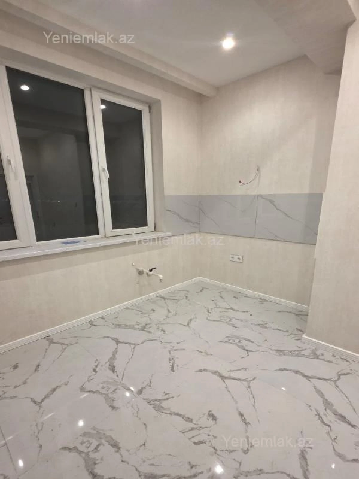 Satılır 3 otaqlı yeni tikili 81 m²