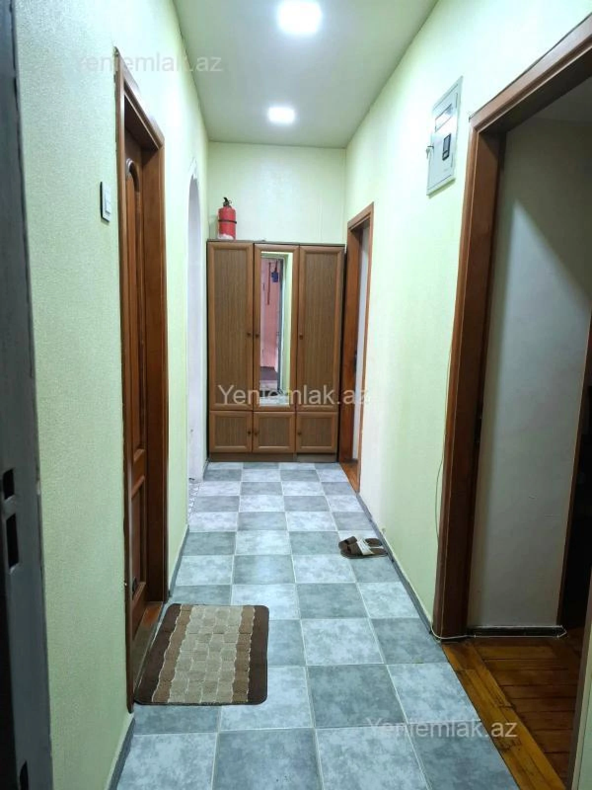 Satılır 3 otaqlı köhnə tikili 80 m²