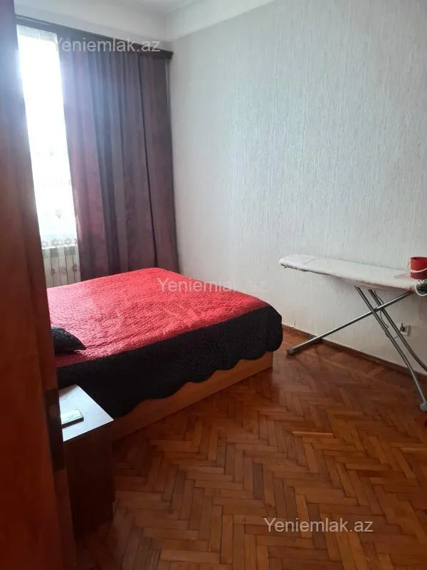 Satılır 3 otaqlı köhnə tikili 80 m²