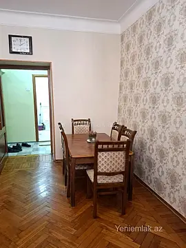 Satılır 3 otaqlı köhnə tikili 80 m²