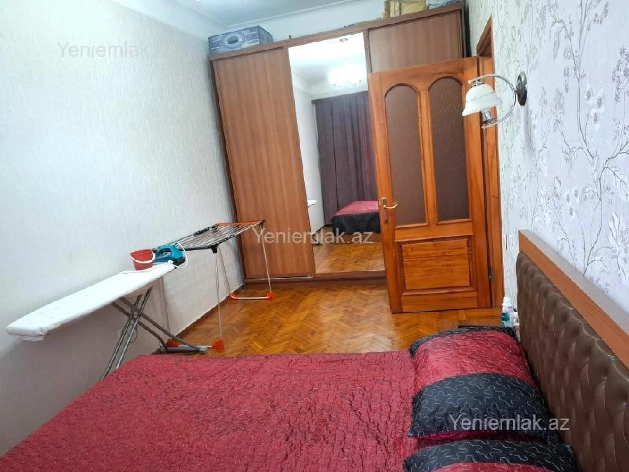 Satılır 3 otaqlı köhnə tikili 80 m²