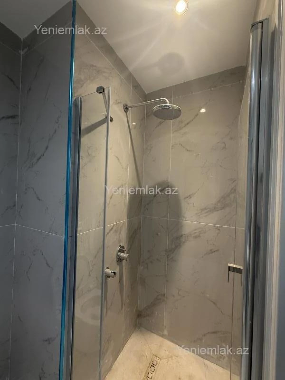 Satılır 2 otaqlı yeni tikili 73 m²