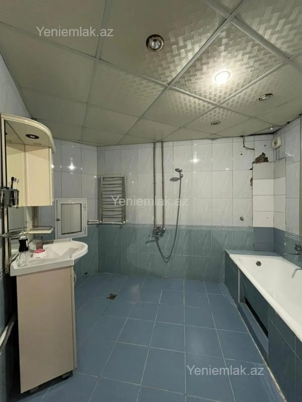 Satılır 4 otaqlı yeni tikili 130 m²