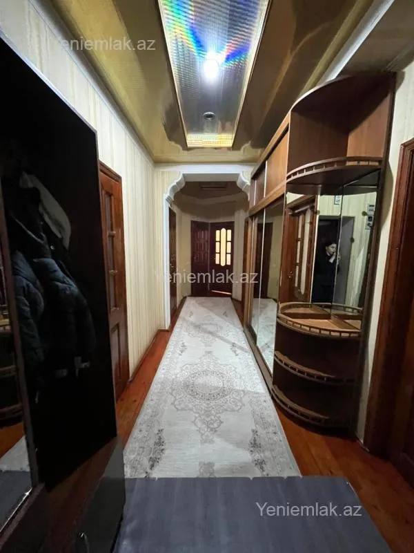 Satılır 4 otaqlı yeni tikili 130 m²
