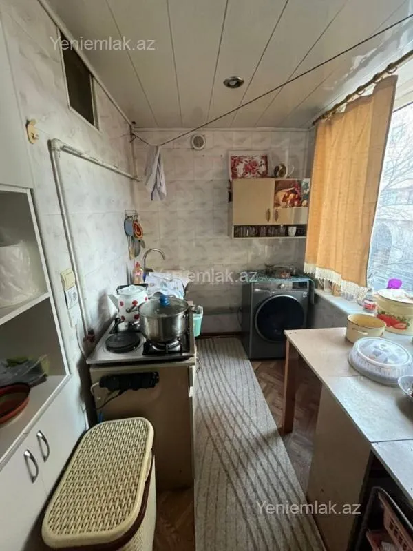 Satılır 3 otaqlı köhnə tikili 70 m²