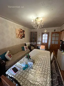 Satılır 3 otaqlı köhnə tikili 70 m²