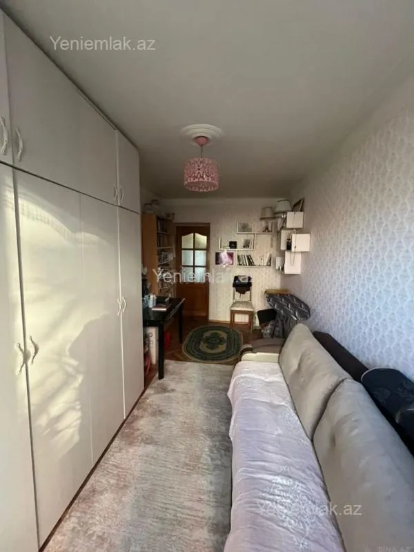 Satılır 3 otaqlı köhnə tikili 70 m²