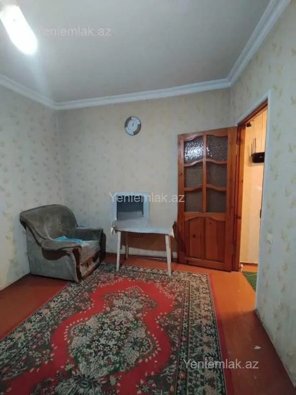 Satılır 2 otaqlı köhnə tikili 50 m²