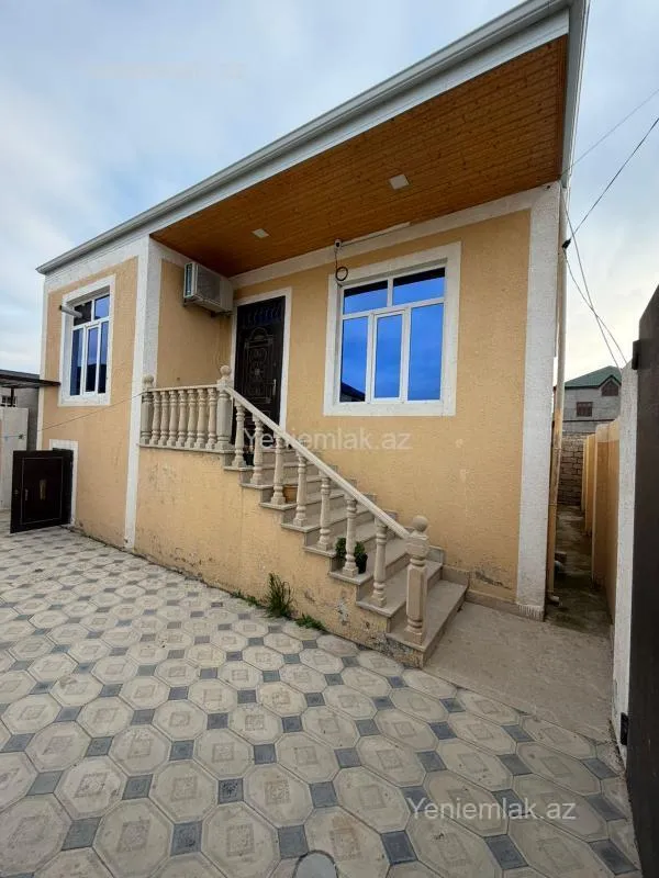 Satılır 3 otaqlı həyət evi 100 m²