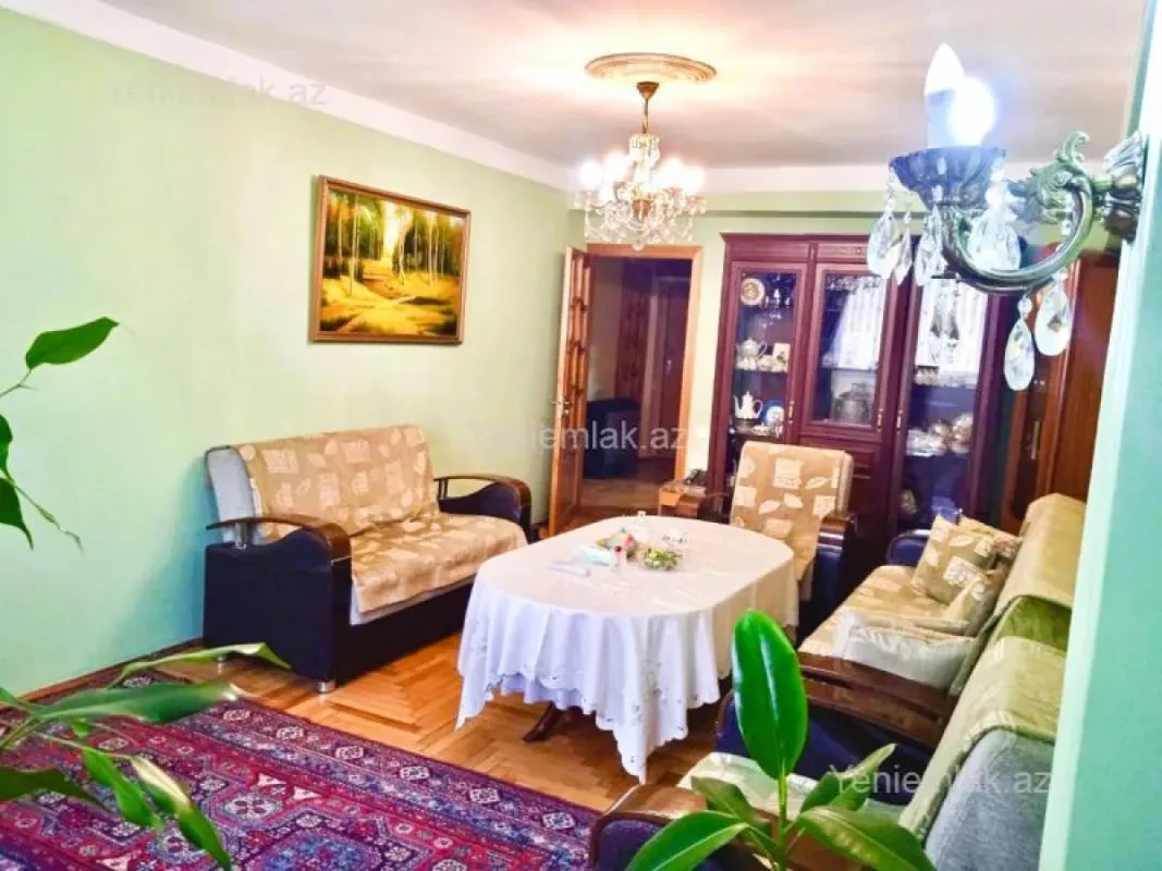 Satılır 4 otaqlı köhnə tikili 90 m²